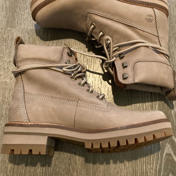Timberland Women’s Courmayeur Valley Hiking Boots Taupe Nubuck Sz 7 NWOB - Picture 4 of 14
